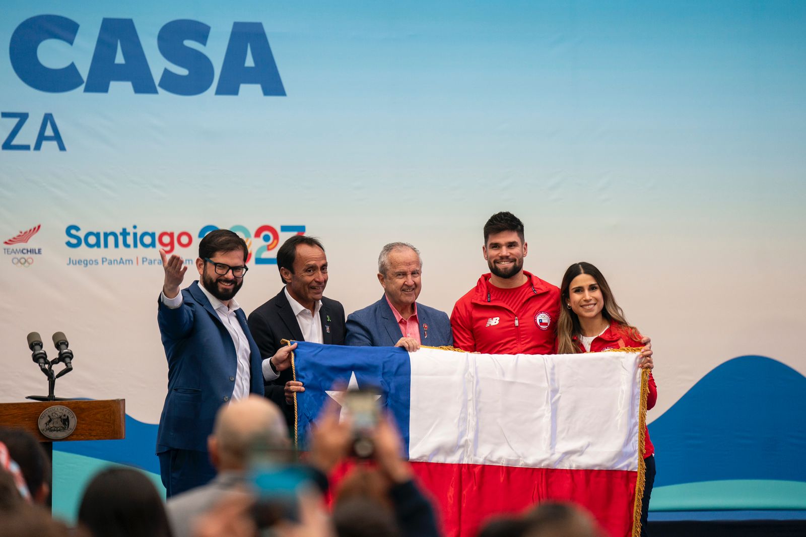 El Presidente Gabriel Boric compartió con el Team Chile en la previa de Santiago 2023