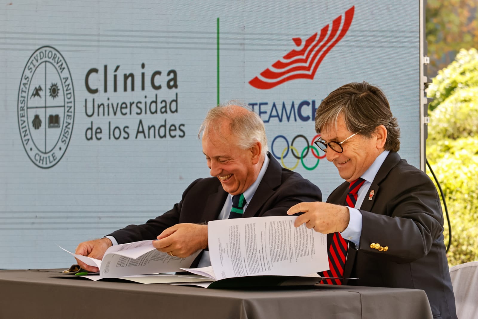 COCH renueva convenio con Clínica Universidad de los Andes