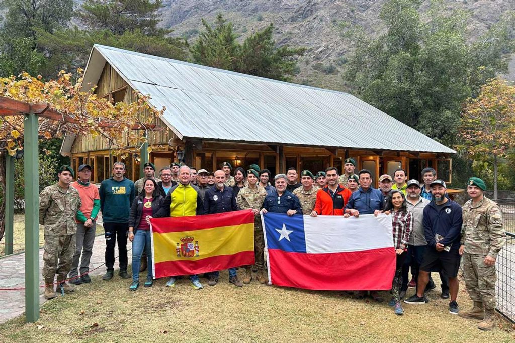 La Federación Internacional Montañismo reconoce el trabajo de la Feach