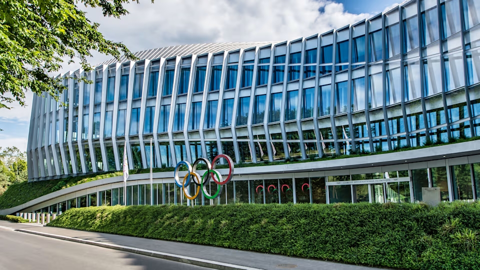 El COI anuncia nueva política de protección al deporte femenino