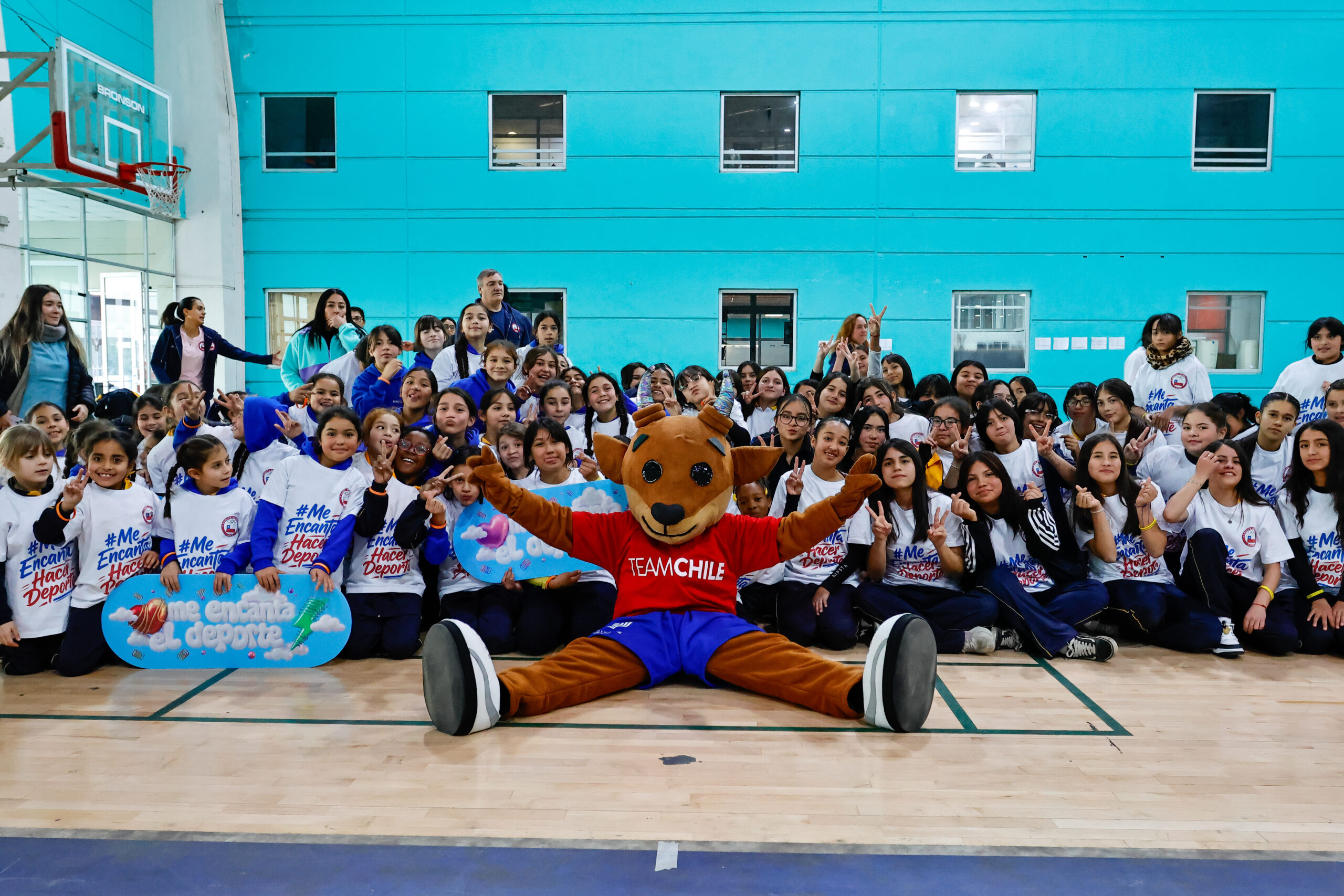 COCH estrena programa de iniciación deportiva en el Colegio Almendral de La Pintana